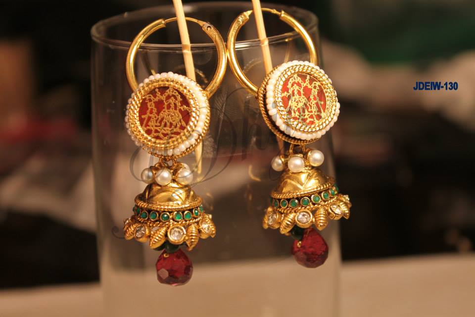 Ring with red and green jhumka earrings