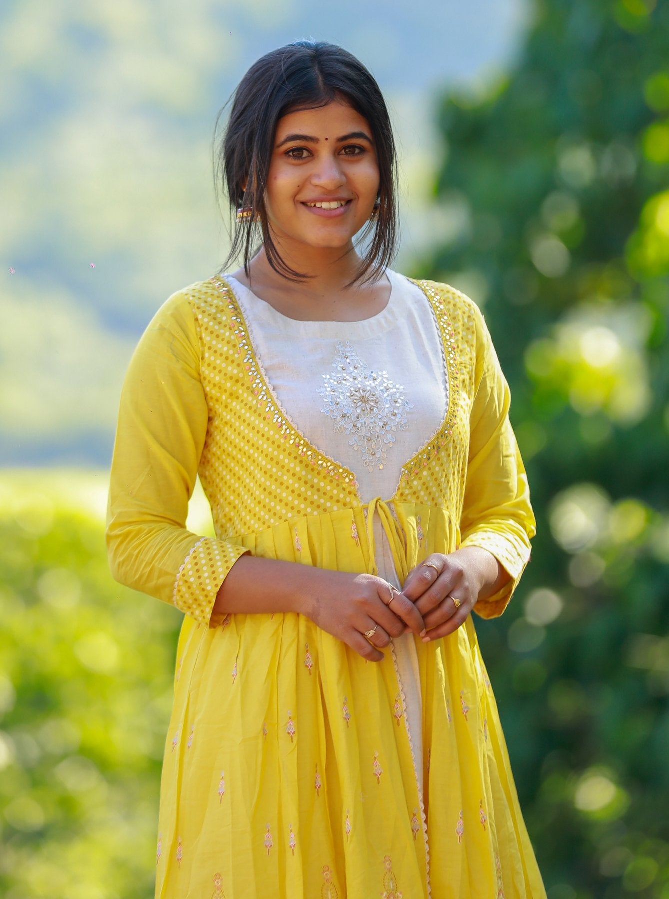 Manjal Veyil